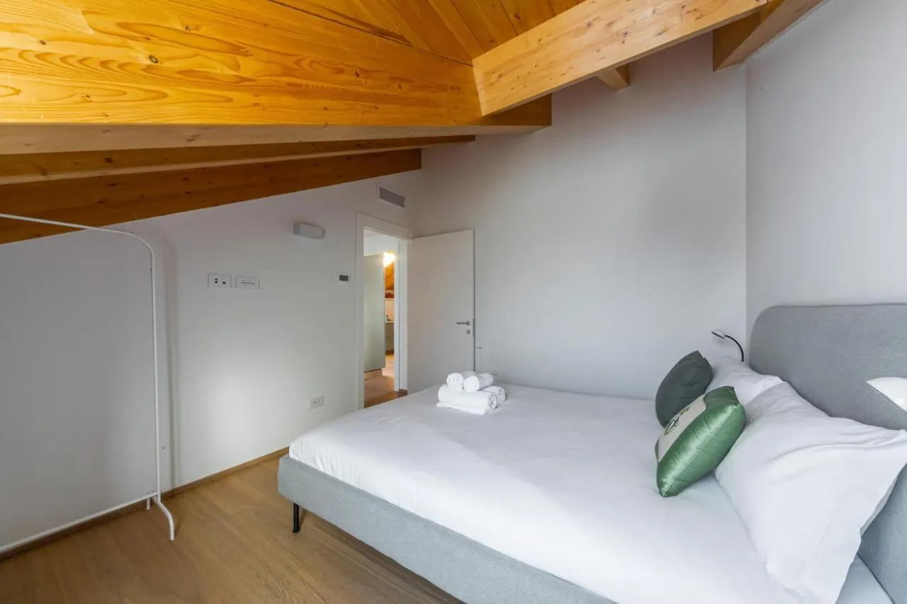 Easy Life - Elegante Trilocale In Zona Porta Venezia Apartment Milan Italy