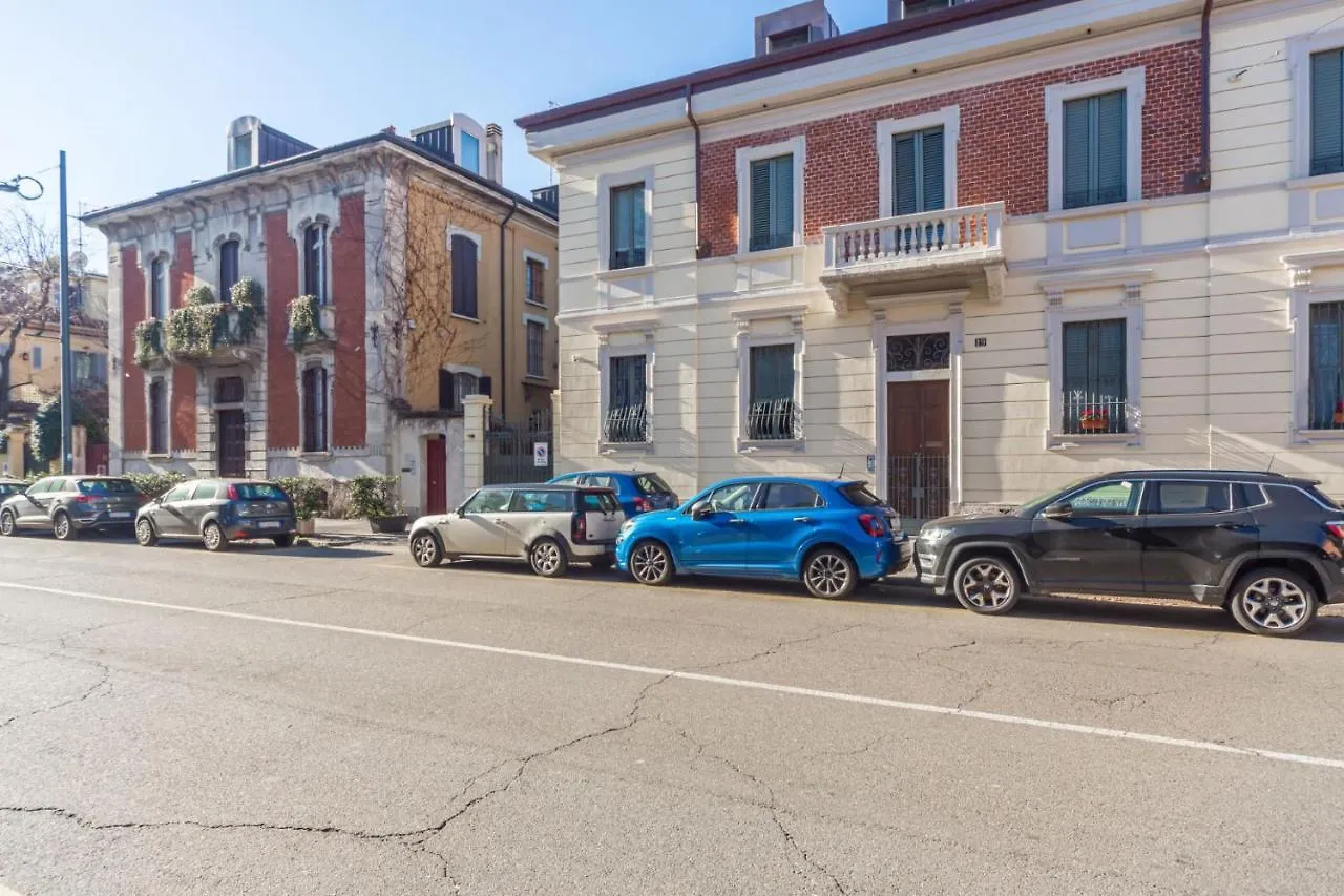 Easy Life - Elegante Trilocale In Zona Porta Venezia Apartment Milan